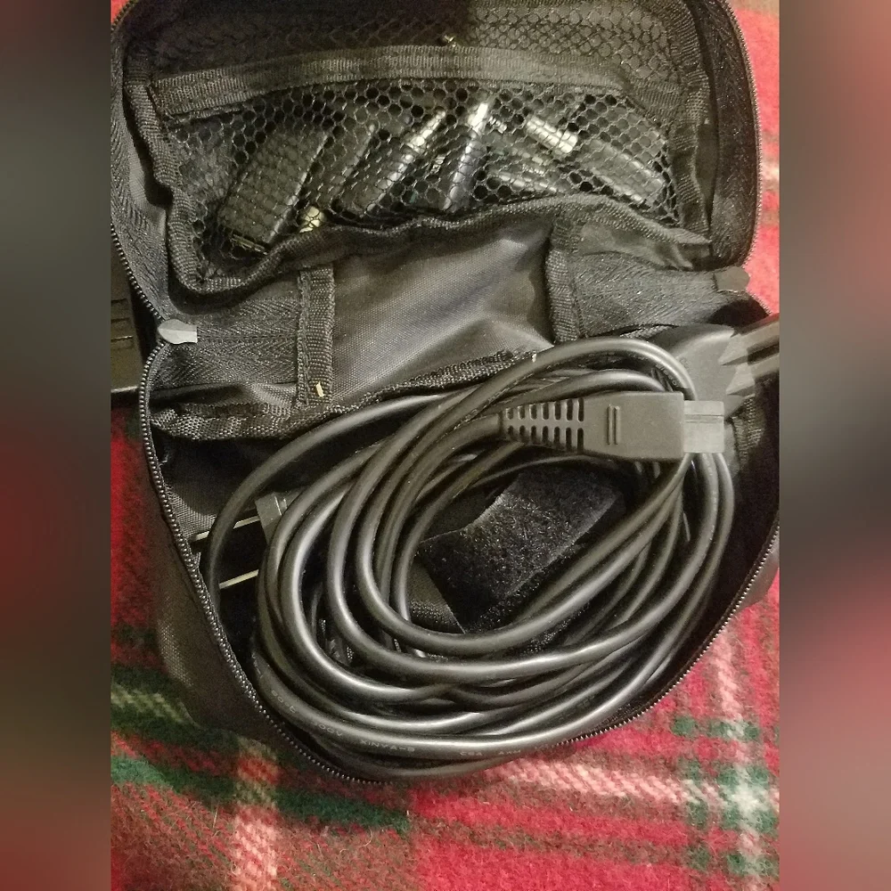 Kesington 38004 portable power adapter